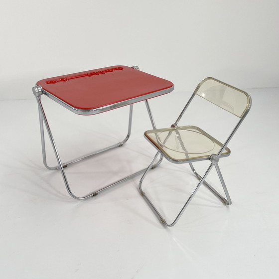 Image 1 of Bureau pliant en platine rouge de Giancarlo Piretti pour Anonima Castelli, 1970S