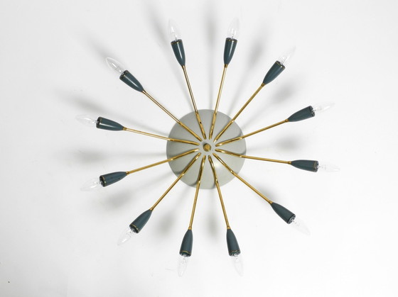 Image 1 of Très beau grand plafonnier Spoutnik en laiton à 12 bras de la modernité du Mid Century