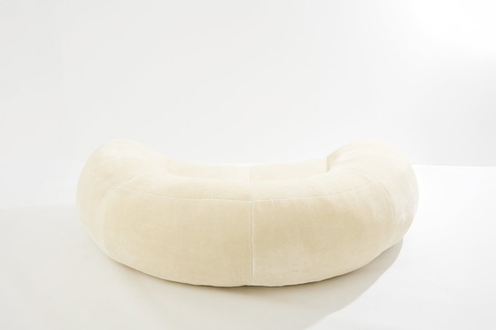 Image 1 of Raphaël Raffel Canapé Croissant en velours mohair 1970