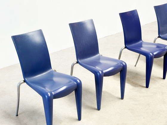 Image 1 of Ensemble de quatre chaises empilables "Louis 20" par Philippe Starck