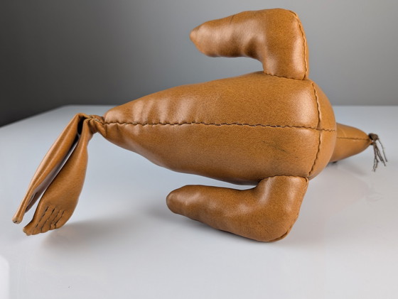 Image 1 of Sceau en cuir Sculpture décorative Vintage 1970S