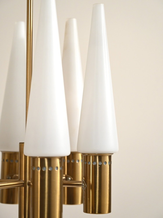 Image 1 of Lustre en laiton et verre des années 1950 par Hans-Agne Jakobsson