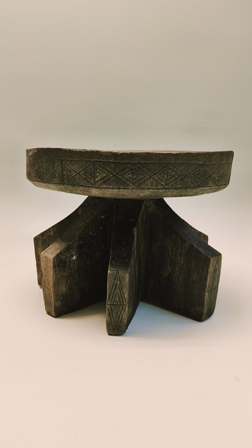 Tabouret de chaise africain ancien