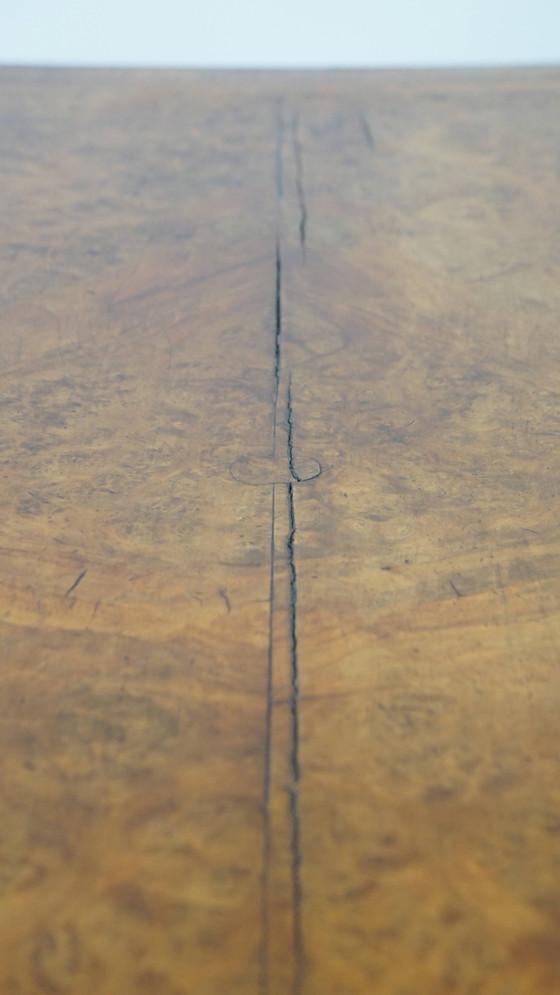 Image 1 of Table à écrire en bois de noyer