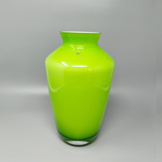 Image 1 of 1970S Gorgeous Green Vase By Ind. Vetraria Valdarnese. Fabriqué en Italie