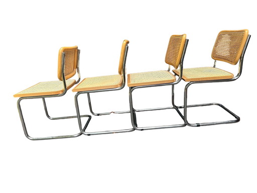 4 chaises de salle à manger italiennes Cesca