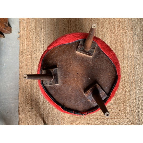 Image 1 of Paire de poufs vintage en bois et tissu à motif de damier rouge et noir