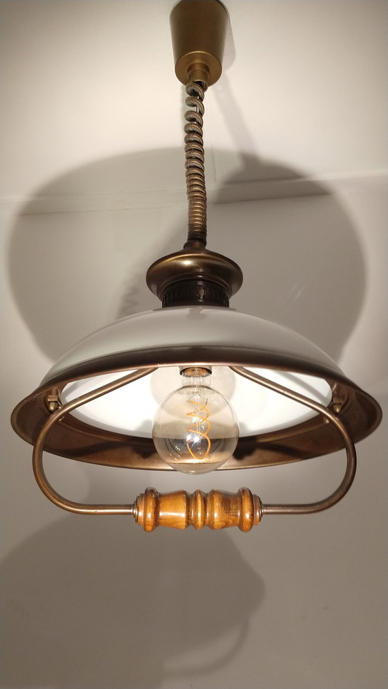 Image 1 of Lampe suspendue vintage / Lampe de bateau en cuivre, verre et bois