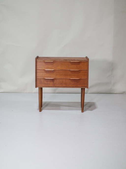 Petite commode en teck danoise vintage