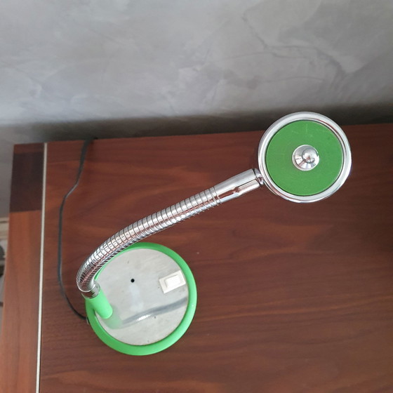 Image 1 of Lampe de bureau Bauhaus verte avec chrome 1950s