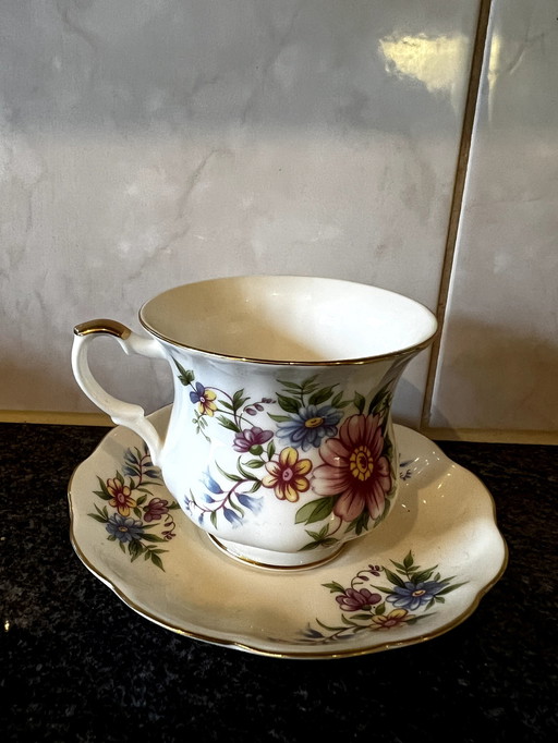 Royal Ascot - Tasse et soucoupe en porcelaine de Chine osseuse