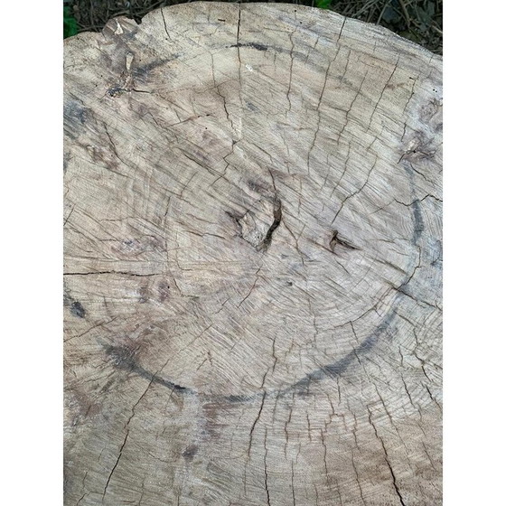 Image 1 of Table d'appoint vintage en bois massif