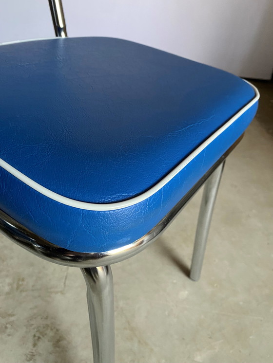 Image 1 of Chaise Simili Cuir Skai Bleu Électrique Vintage 1970