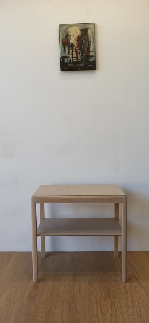 Table d'appoint vintage avec étagère