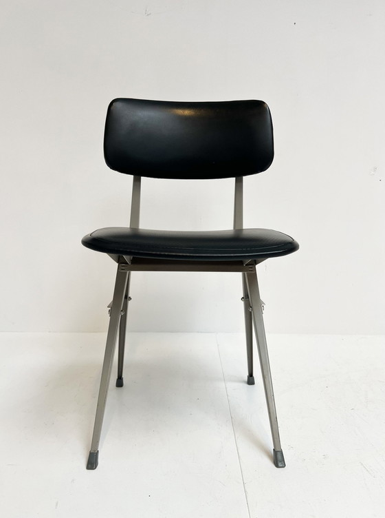 Image 1 of Chaise Result de Friso Kramer pour Ahrend The Circle, 1950's