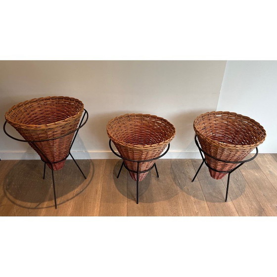 Image 1 of Ensemble de 3 jardinières vintage en métal laqué noir et rotin, 1950