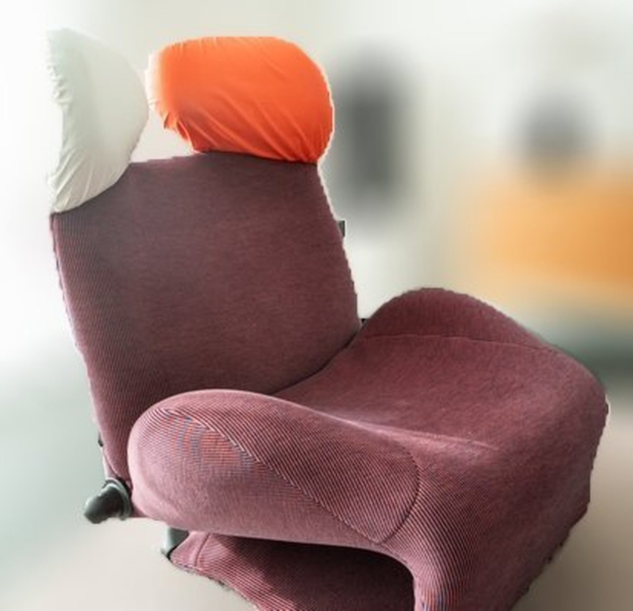 Couverture ( !) Fauteuil Wink de Cassina | €1,235