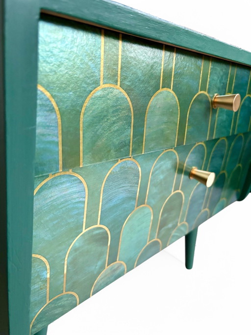 Tables de nuit Mid Century Modern Upholstered With Nizwa Jade By Bethan Gray