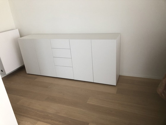 Image 1 of Dressoir