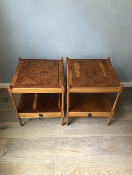 Image 1 of 2x Tables de nuit en bois acajou anglais