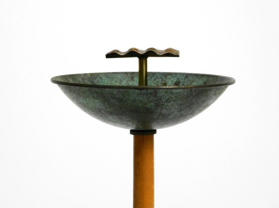 Image 1 of Rare et magnifique cendrier sur pied Mid Century en marbre, bronze et bambou