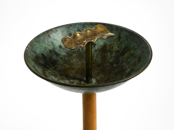 Image 1 of Rare et magnifique cendrier sur pied Mid Century en marbre, bronze et bambou