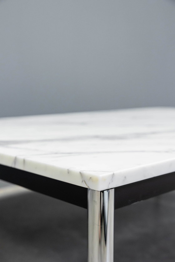 Image 1 of Table basse Corbusier Lc10