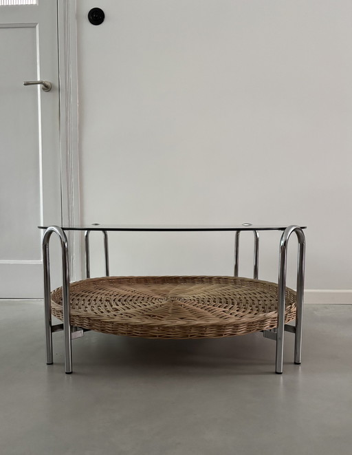 Table de salon vintage en verre, chrome et rotin