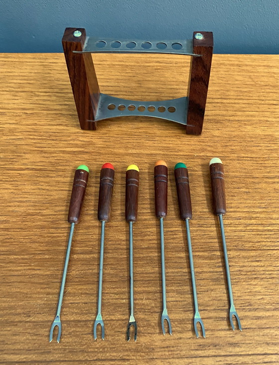 Image 1 of Fourchettes à cocktail en teck dans un support 1960S