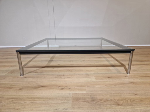 Cassina Lc-10P Table basse - Design Le Corbusier Cadre noir Verre