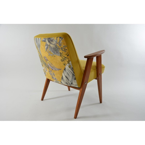 Image 1 of Fauteuil vintage 366 signé J.Chierowski en couleur jaune avec des oiseaux