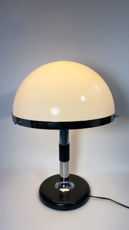 Lampe à poser en forme de champignon