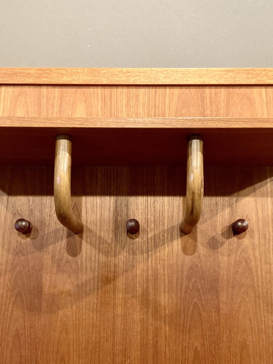 Image 1 of Grand Vestiaire Suspendu Design Scandinave 1960.