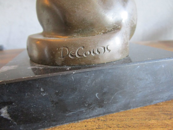 Image 1 of Lionne en bronze au repos,Artdeco