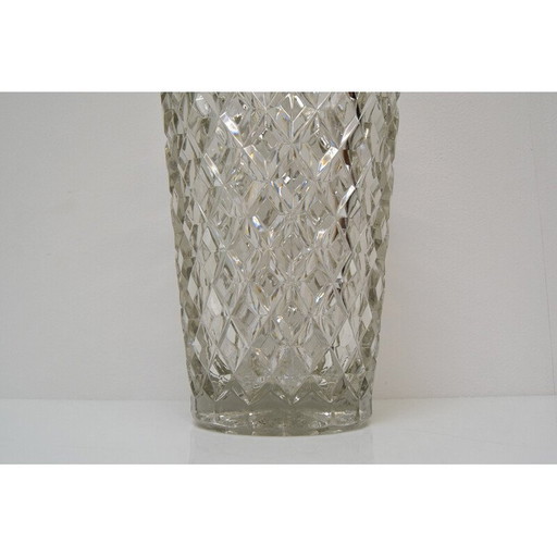 Vase en verre du milieu du siècle par Glasswork Novy Bor, Tchécoslovaquie Années 1960