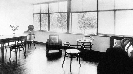 Image 1 of Ensemble de quatre chaises des années 1980 par Ton