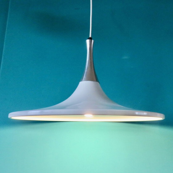 Image 1 of Suspension vintage en métal laqué blanc