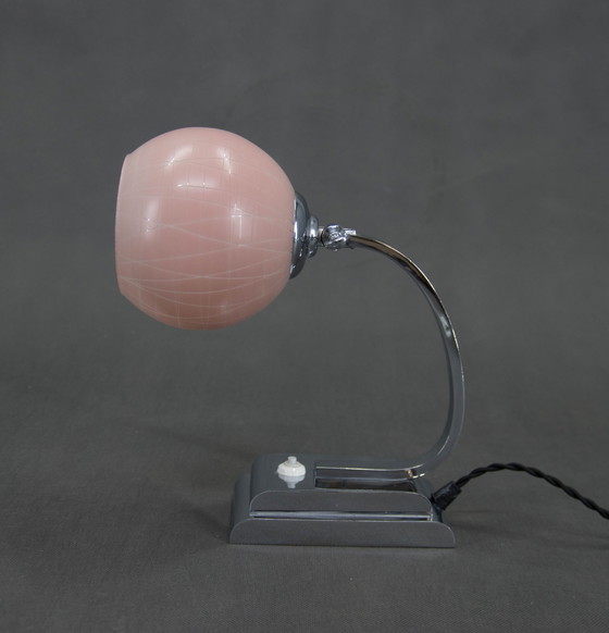 Image 1 of Lampe de table ou de chevet rose, 1930S