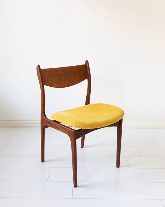 Image 1 of Chaise vintage en bois de teck