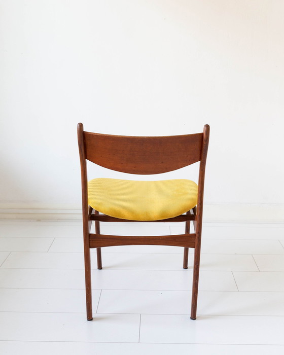 Image 1 of Chaise vintage en bois de teck