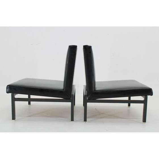 Image 1 of Paire de fauteuils vintage en similicuir et fer laqué, Tchécoslovaquie 1970