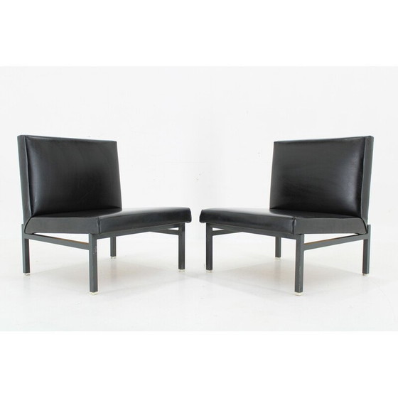 Image 1 of Paire de fauteuils vintage en similicuir et fer laqué, Tchécoslovaquie 1970