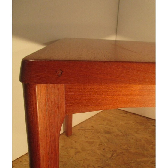 Image 1 of Table basse vintage en teck scandinave par Henning Kjaernulf, 1960
