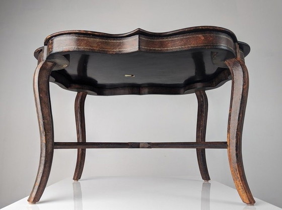 Image 1 of Table à plateau en cuir par Maitland Smith 1980S