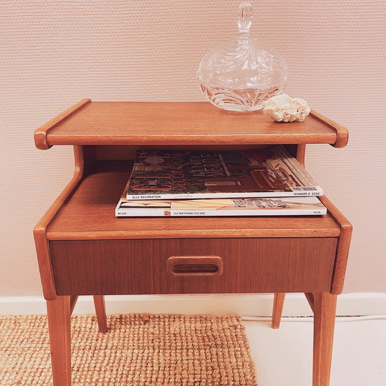 Image 1 of Table de chevet Mid Century à hauts pieds