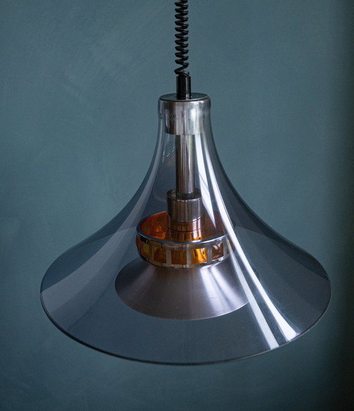 Lampe pendante en forme de trompette de l'ère spatiale