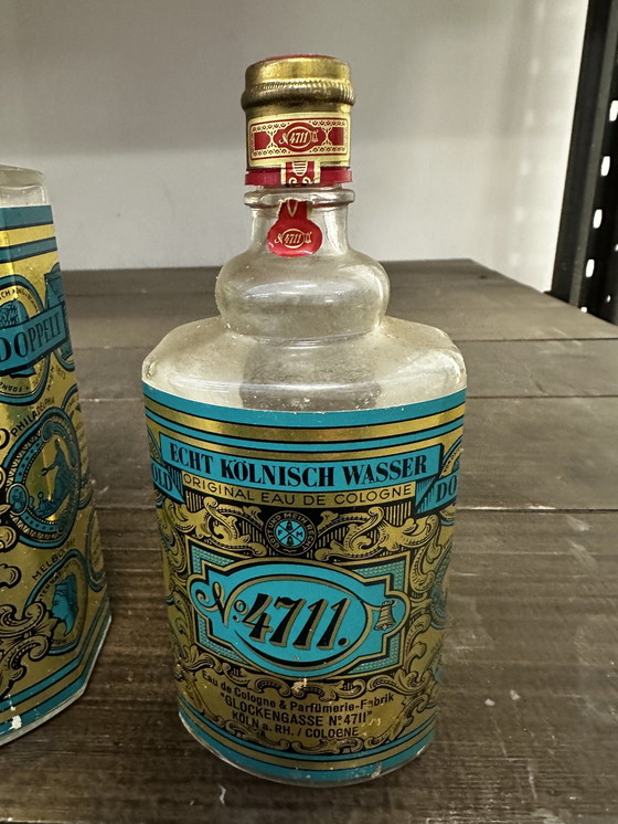 Image 1 of 2 Flacons Anciens Eau De Cologne “ 4711 “ 