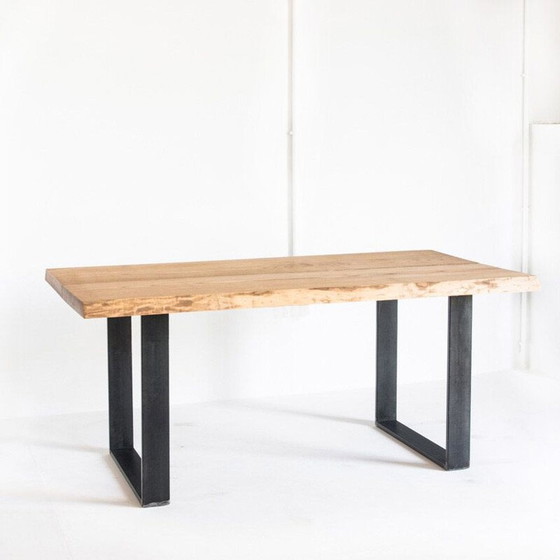 Image 1 of Table de salle à manger en frêne massif avec pieds en fer traité