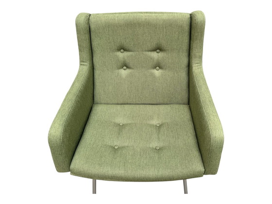 Image 1 of 2 magnifiques chaises Artifort en vert menthe.