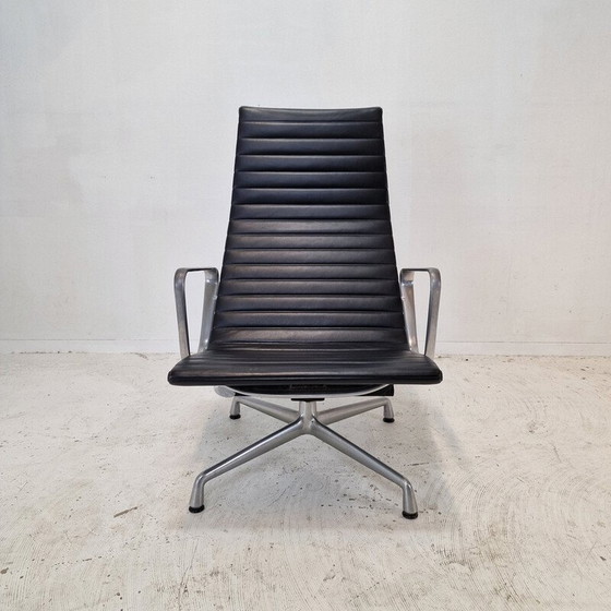 Image 1 of Fauteuil vintage avec ottoman de Charles et Ray Eames en aluminium pour Vitra, 1999